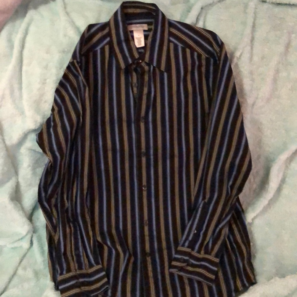 Concepts by Claiborne button down size M